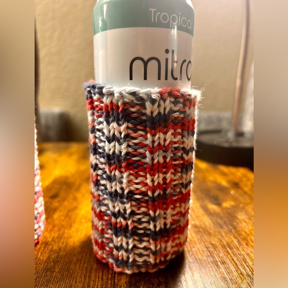 White claw coozy - Picture 2 of 2